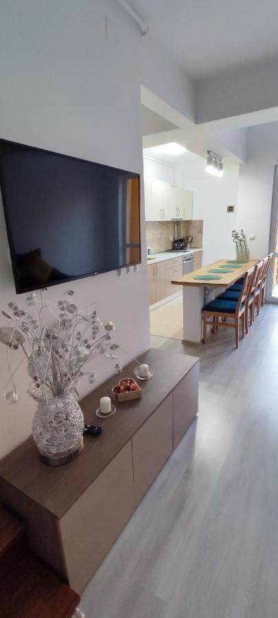 Ferienwohnung Duplex Belle View Sinaia-Free Parking Exterior foto